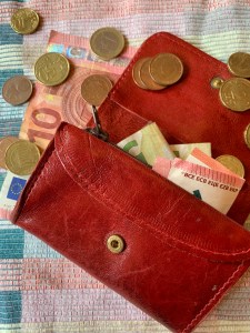 Portemonnee met geld